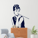 Stickers muraux: Audrey Hepburn posant 3