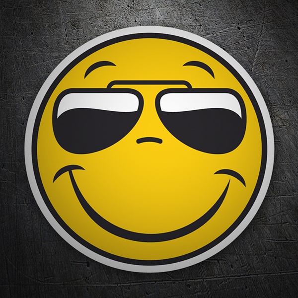 Smiley avec lunettes de soleil 0