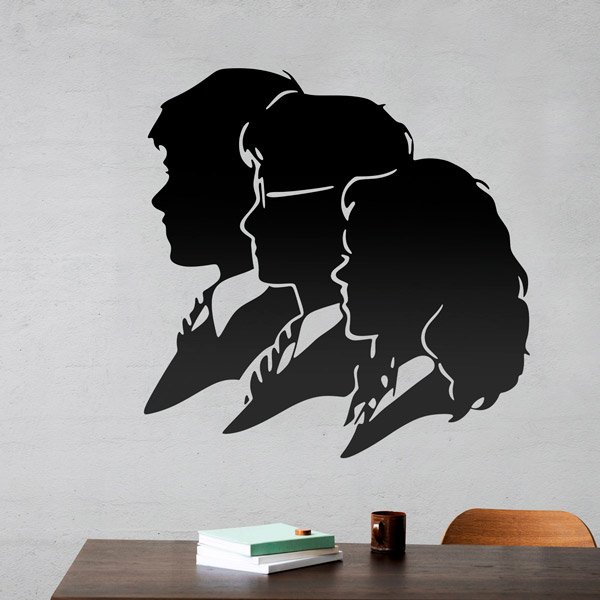 Silhouettes de trois jeunes filles 2/3