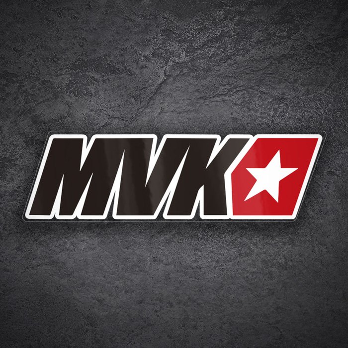 Autocollants: MVK Maverick sur Fond Blanc avec Cadre Rouge