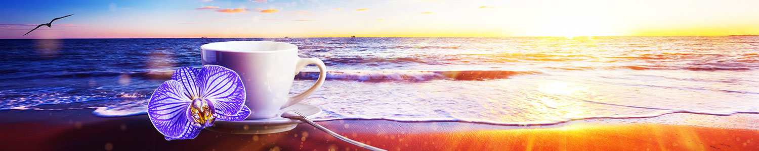 Poster xxl: Une tasse de caf&eacute; sur la plage