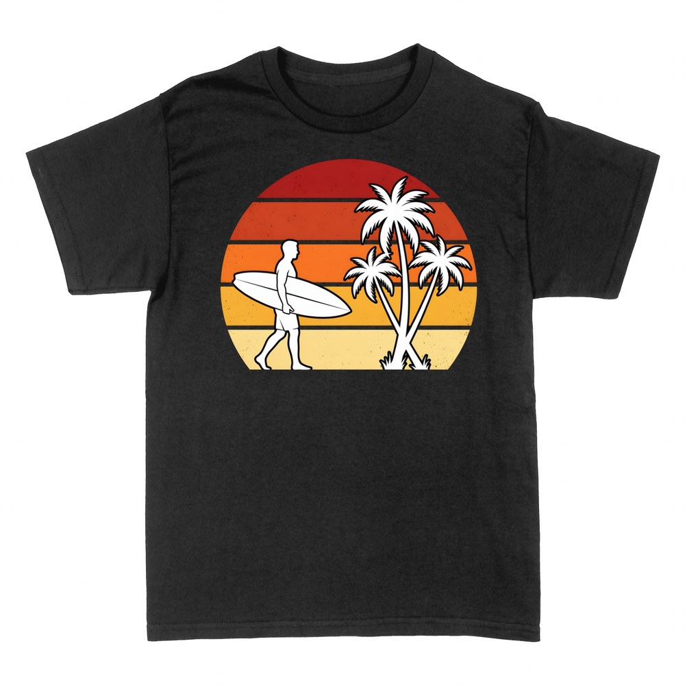 T-shirts: Surfeur avec planche et palmiers au coucher de