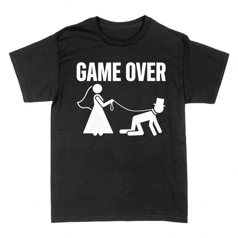 T-shirts: Game Over mari&eacute;e tenant le mari&eacute; en laisse