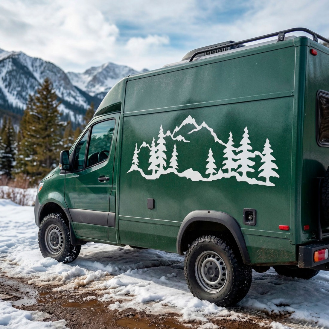 Sticker montagne et nature pour van aménagé